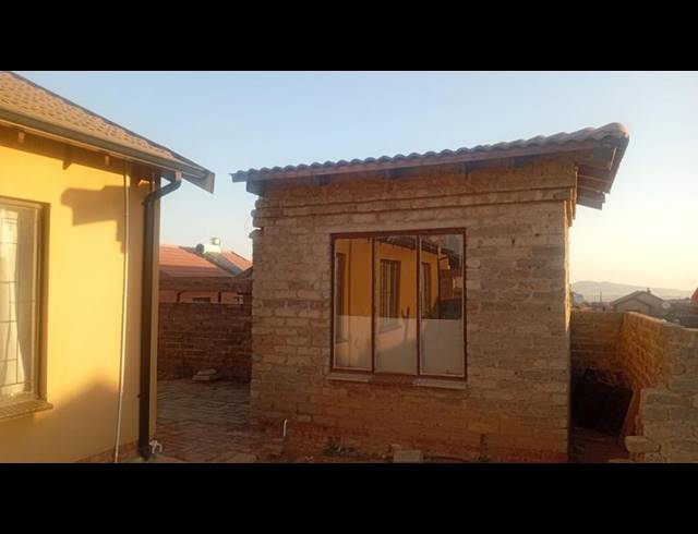 3 BEDROOM HOUSE FOR SALE IN SOSHANGUVE VV